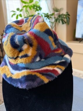 Multicolor Faux Fur Bucket Hat - Cozy Pattern
